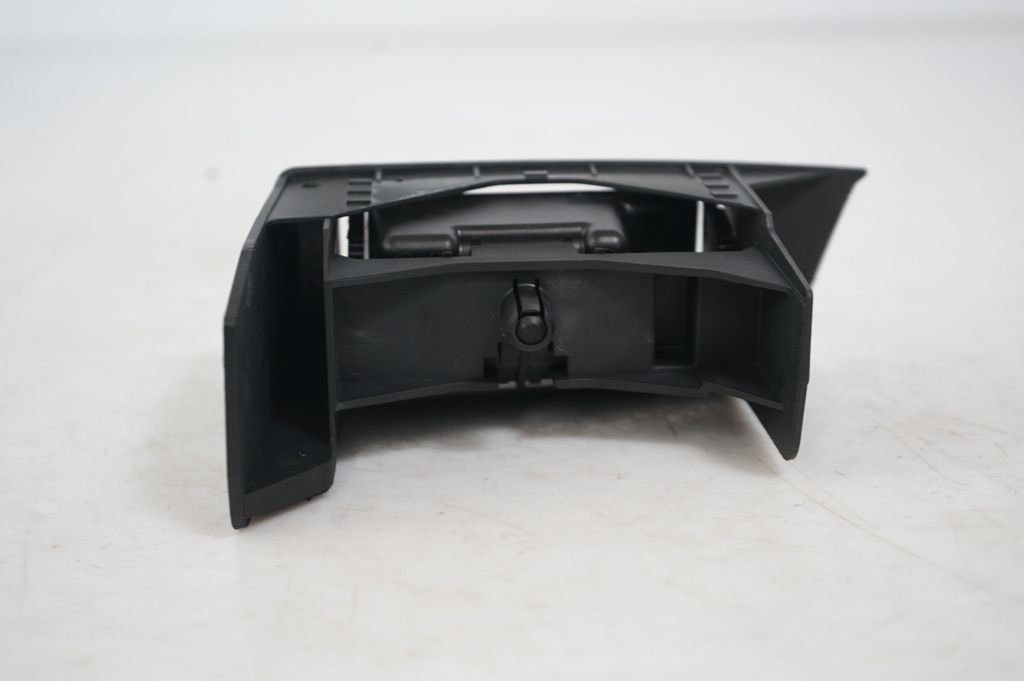 Rear door ashtray (8)