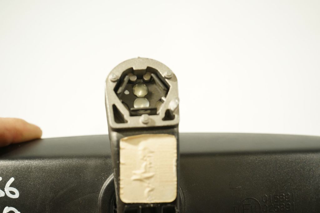 Rear view mirror (interior) (8)