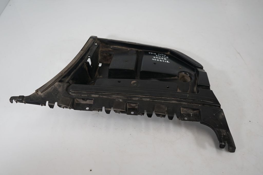 Rear bumper mounting bracket (3)
