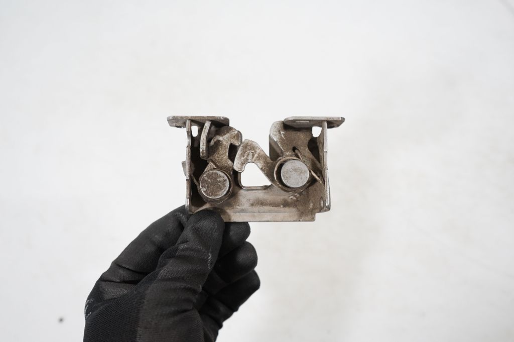 Engine bonnet/hood lock/catch (6)