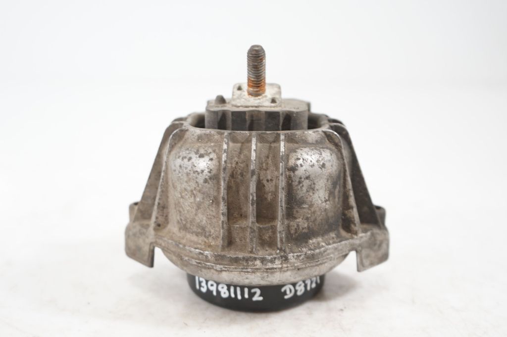 Engine mount bracket (4)