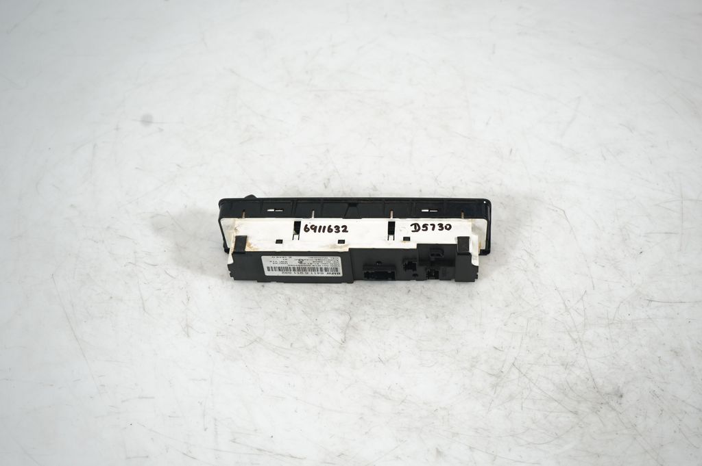 Climate control unit (5)