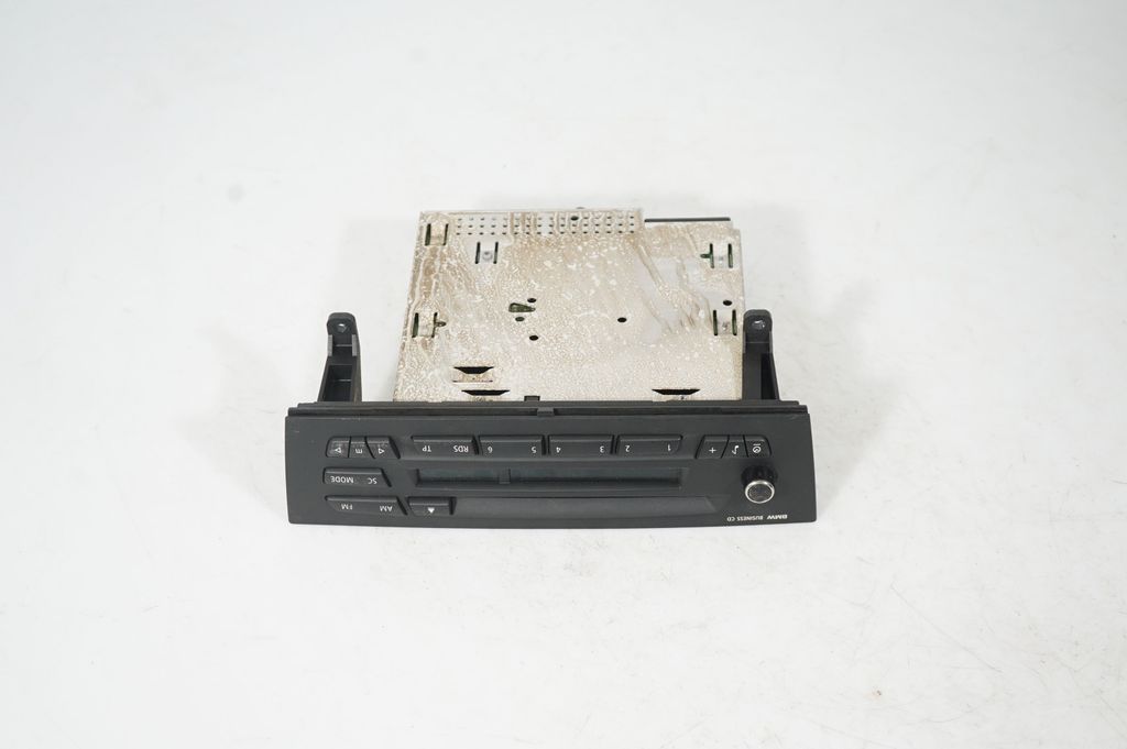 Radio/CD/DVD/GPS head unit (5)