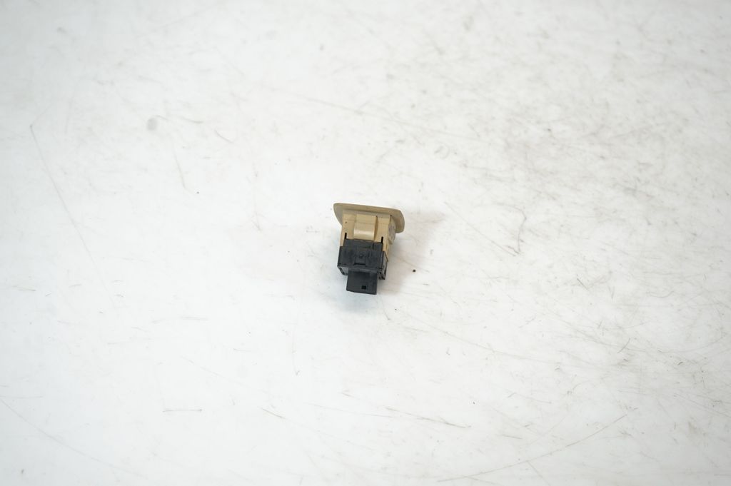 Electric window control switch (3)