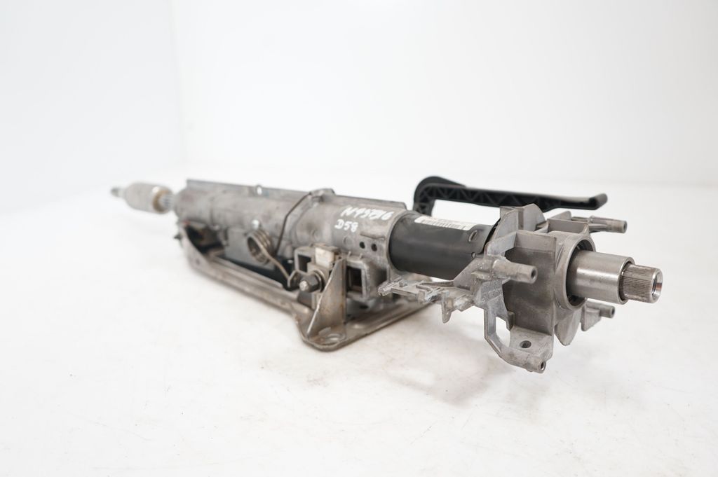 Steering wheel axle (6)