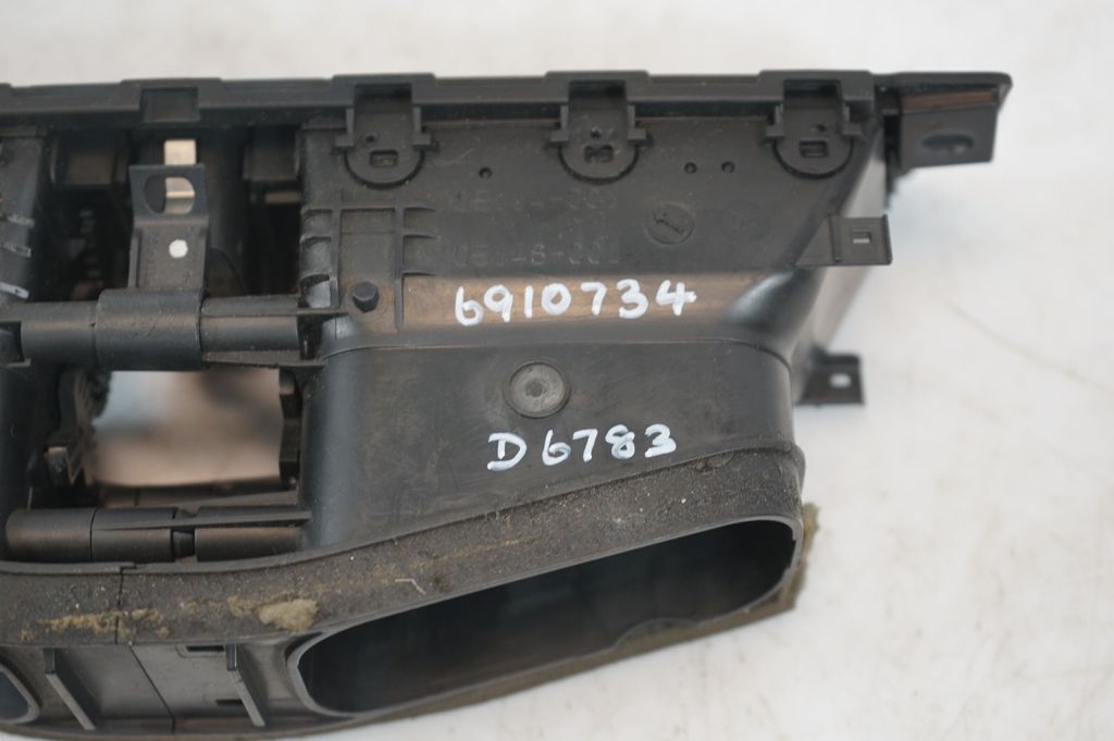 Dash center air vent grill (10)
