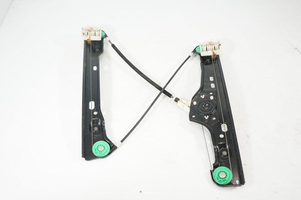 Front door window regulator with motor (4)