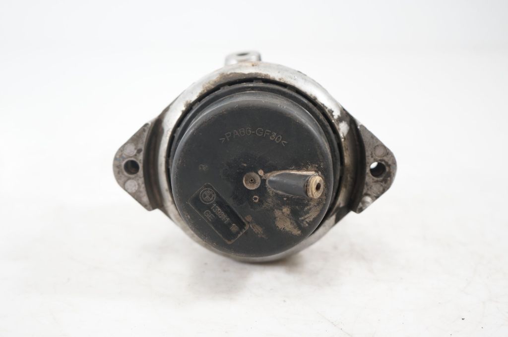 Engine mount bracket (6)