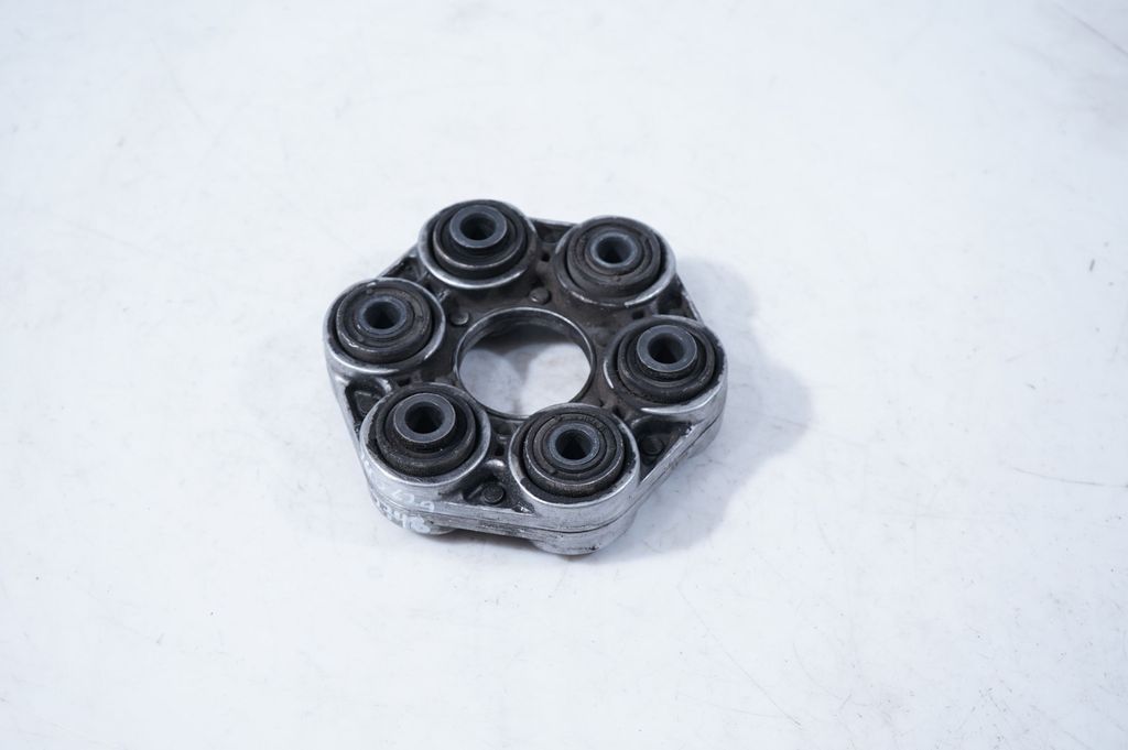Rear prop shaft donut coupling/joint (2)