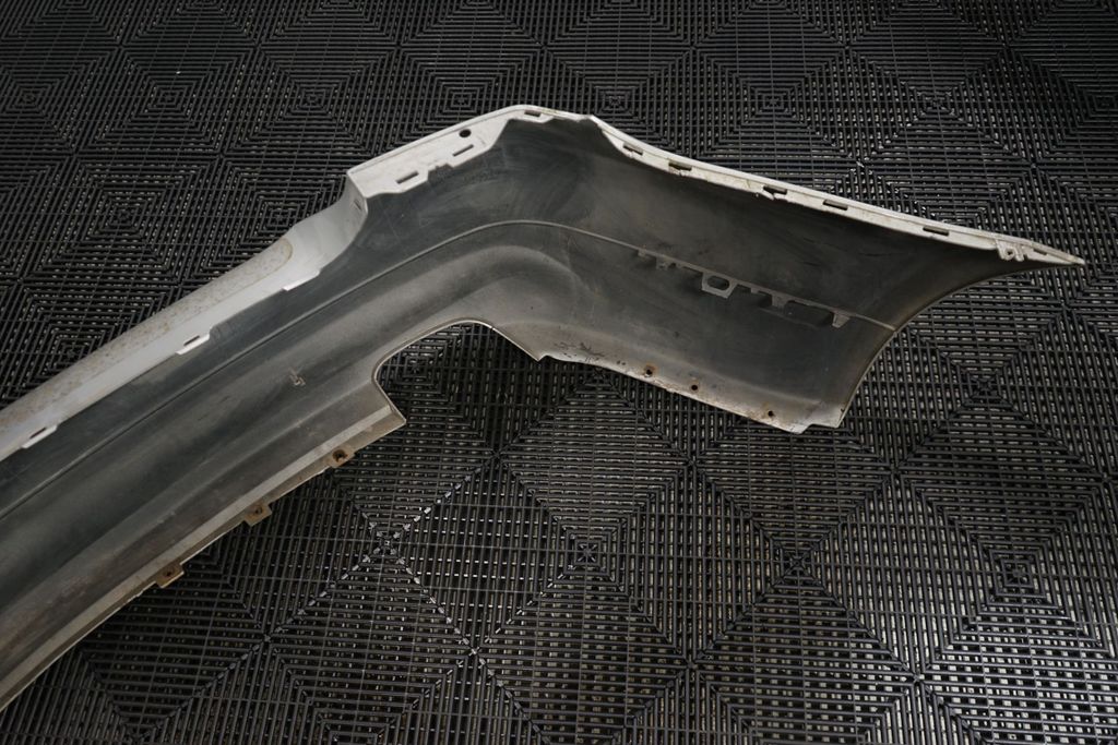 Rear bumper (12)