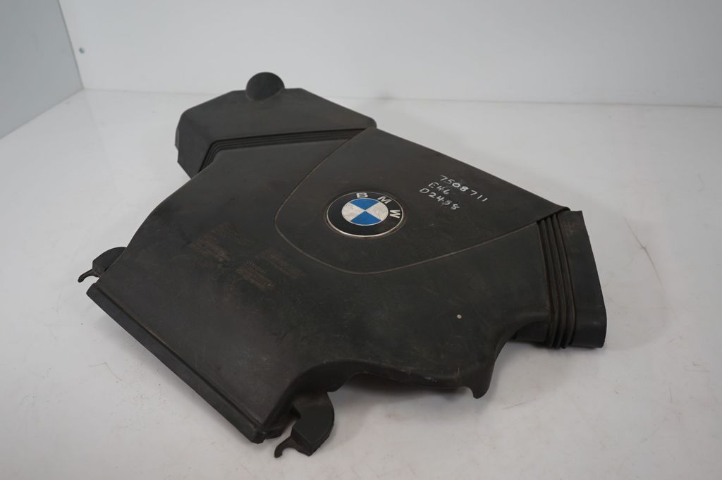 Engine cover (trim) (6)