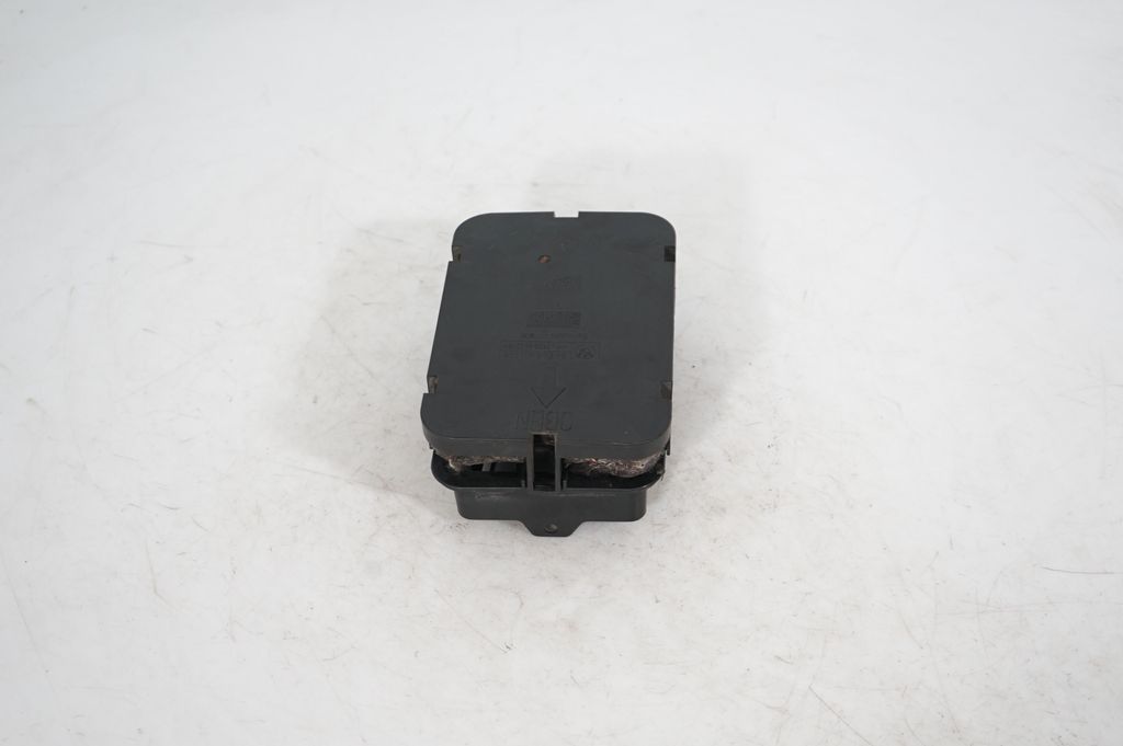 Quarter panel pressure vent (2)