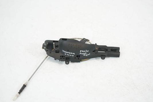 Rear door exterior handle/bracket