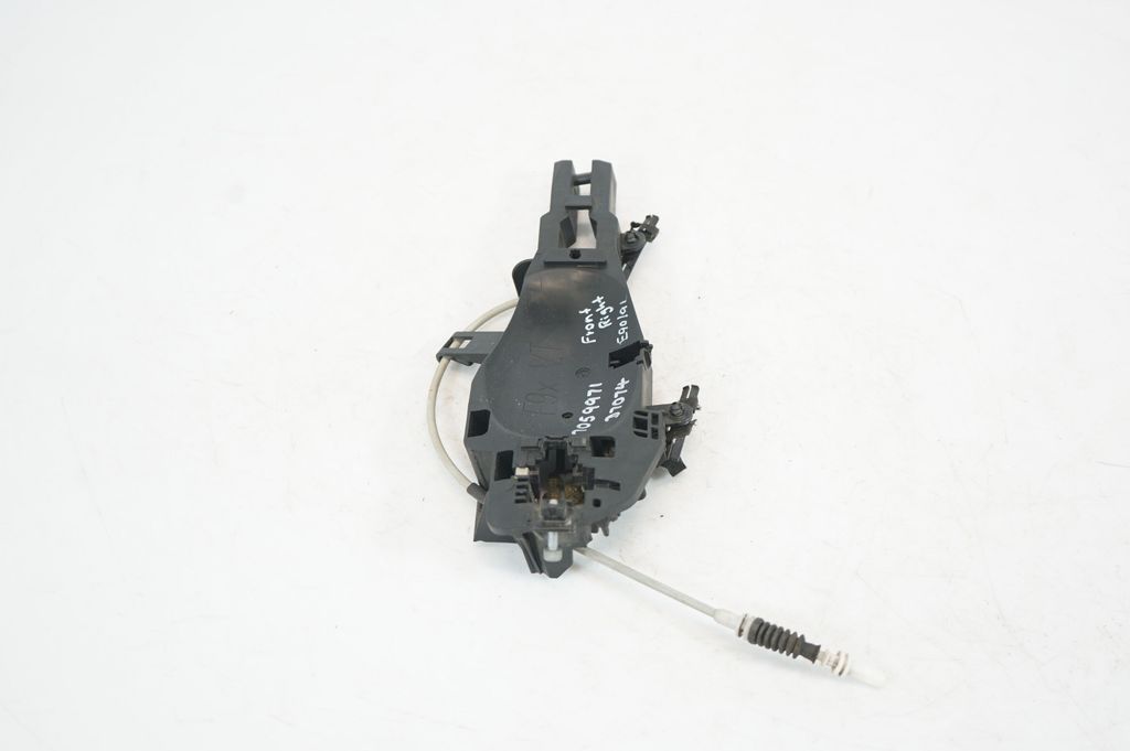 Front door exterior handle/bracket (4)