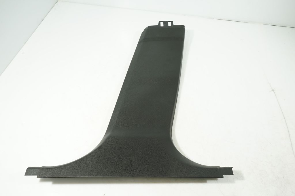 (B) pillar trim (bottom)