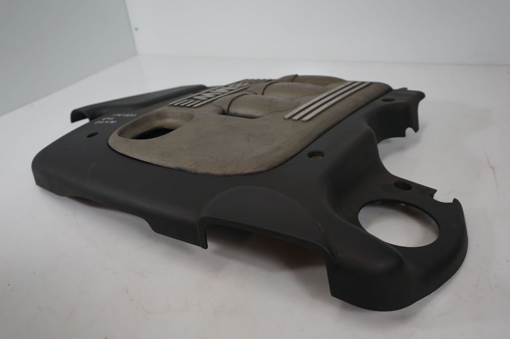 Engine cover (trim) (6)