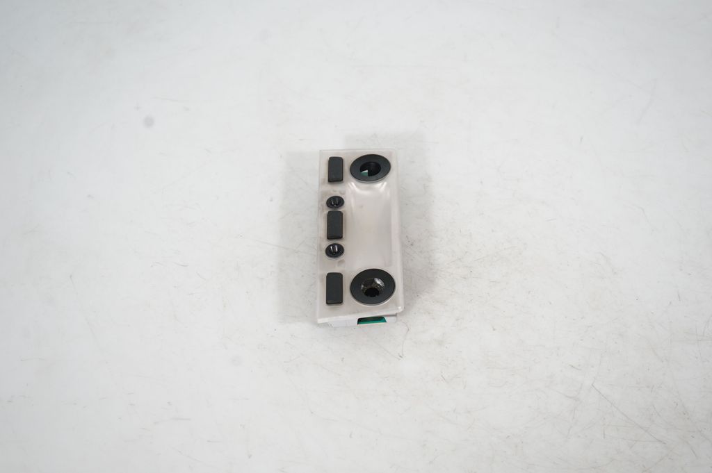 Front seat light (2)