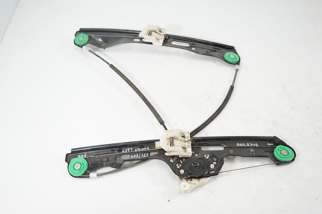 Front door window regulator with motor (3)