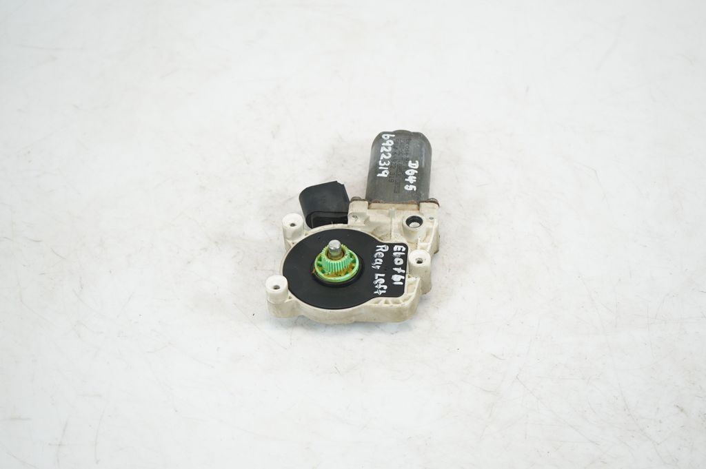 Rear door window regulator motor (2)