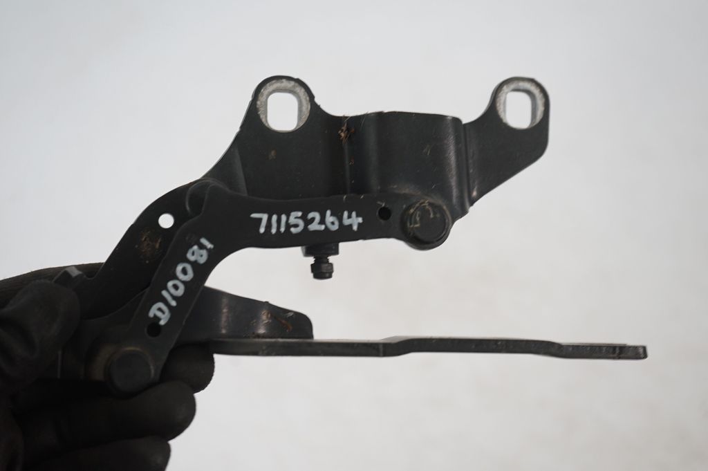 Engine bonnet/hood hinges (6)