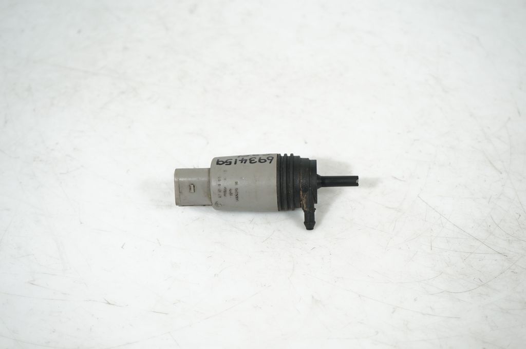 Windscreen/windshield washer pump (3)