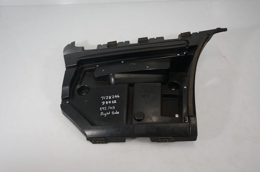 Rear bumper mounting bracket
