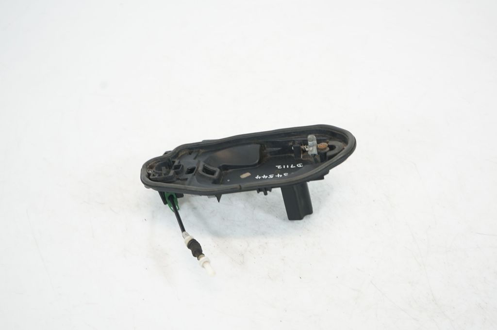 Rear door exterior handle (3)