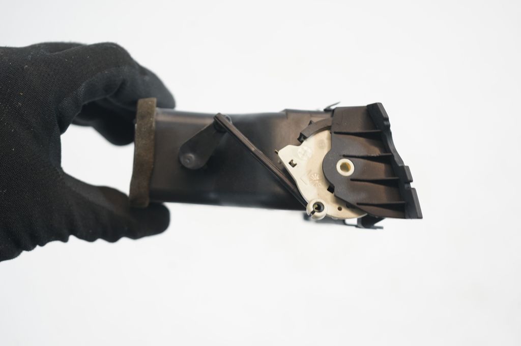 Dashboard side air vent grill/cover trim (6)