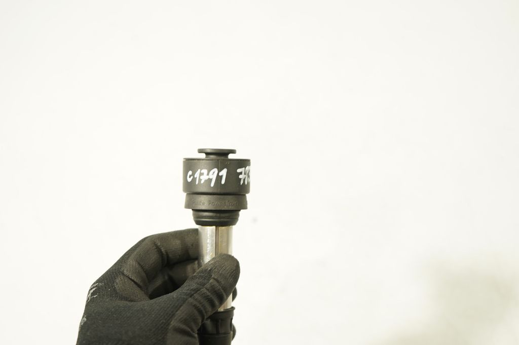 High voltage ignition coil (7)