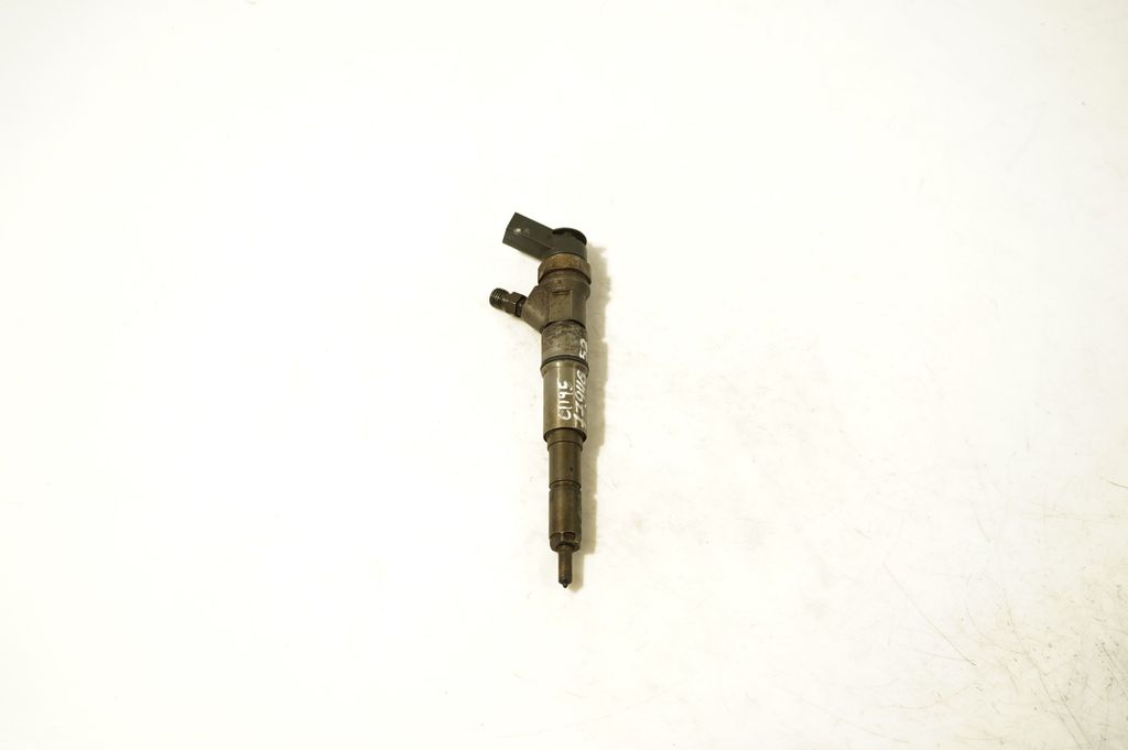 Fuel injector (5)