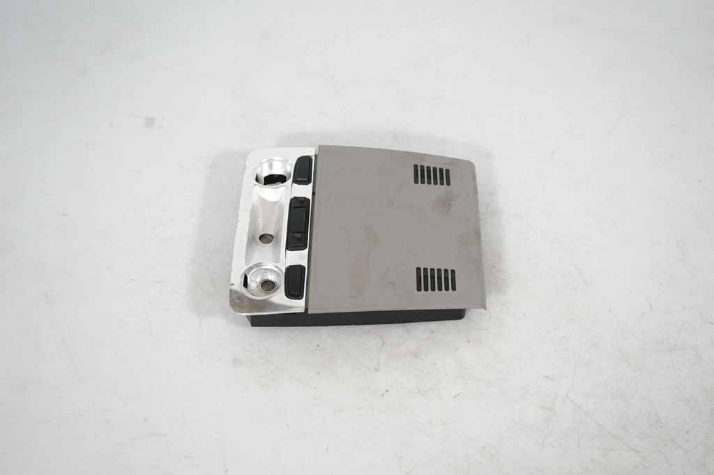 Front seat light (4)