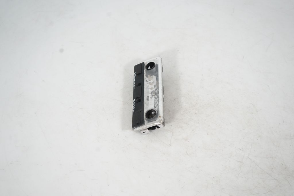 Front seat light (2)