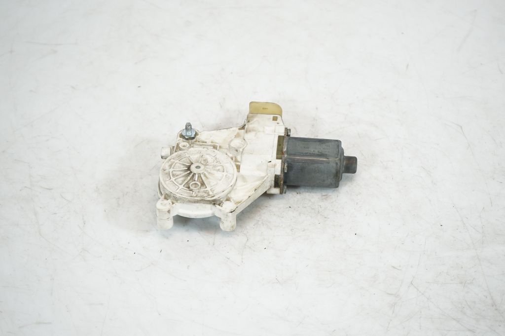 Front door window regulator with motor (5)