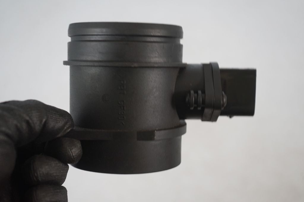 Mass air flow meter (8)