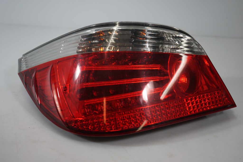 Rear/tail lights (6)