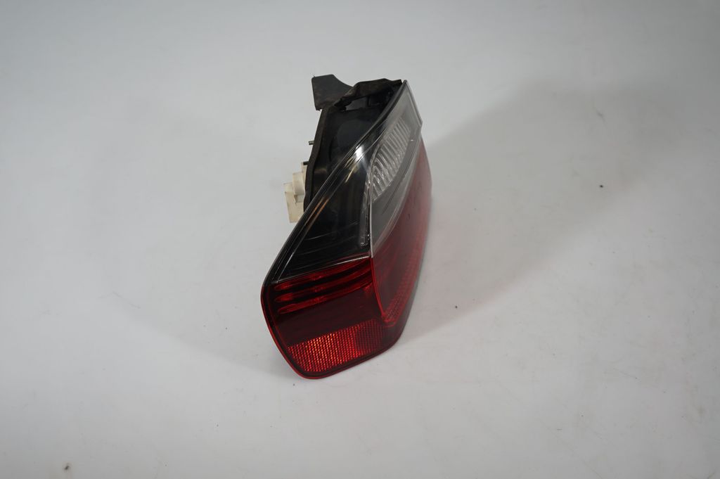 Rear/tail lights (4)