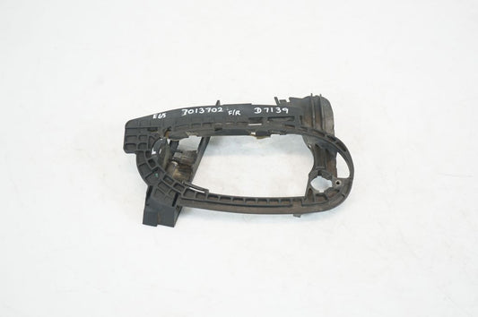 Front door exterior handle/bracket