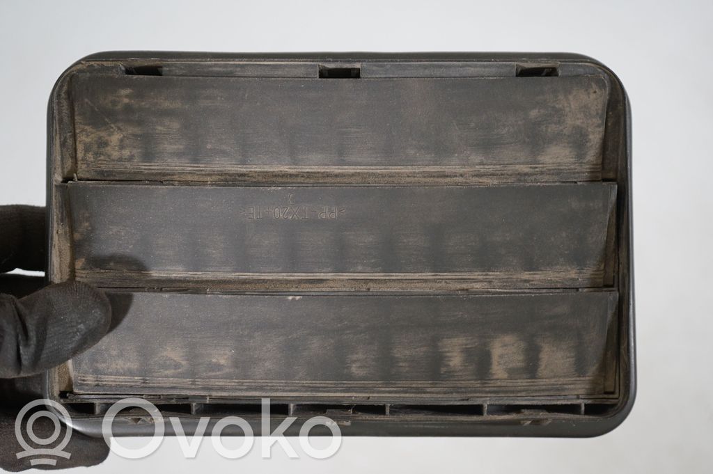 Quarter panel pressure vent (7)