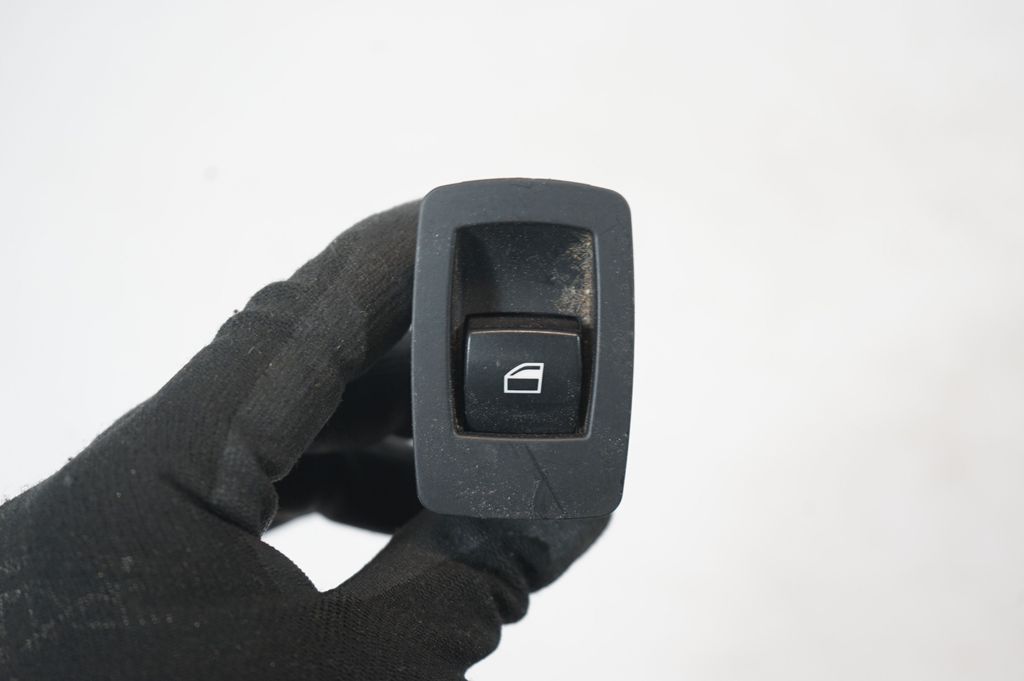 Electric window control switch (6)