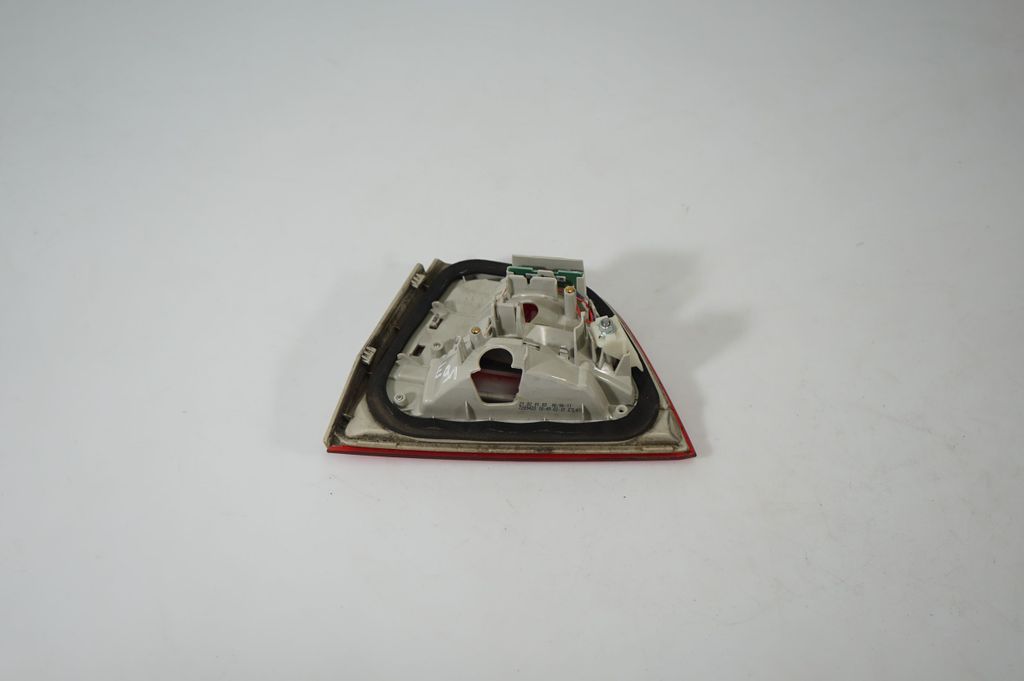 Tailgate rear/tail lights (5)