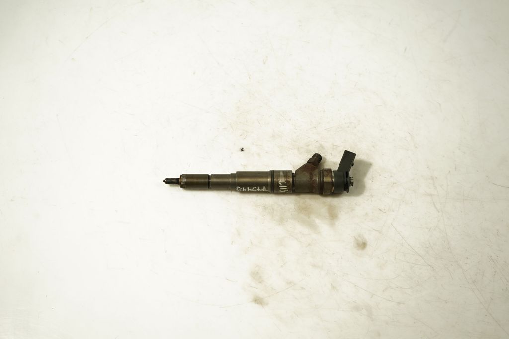 Fuel injector (4)