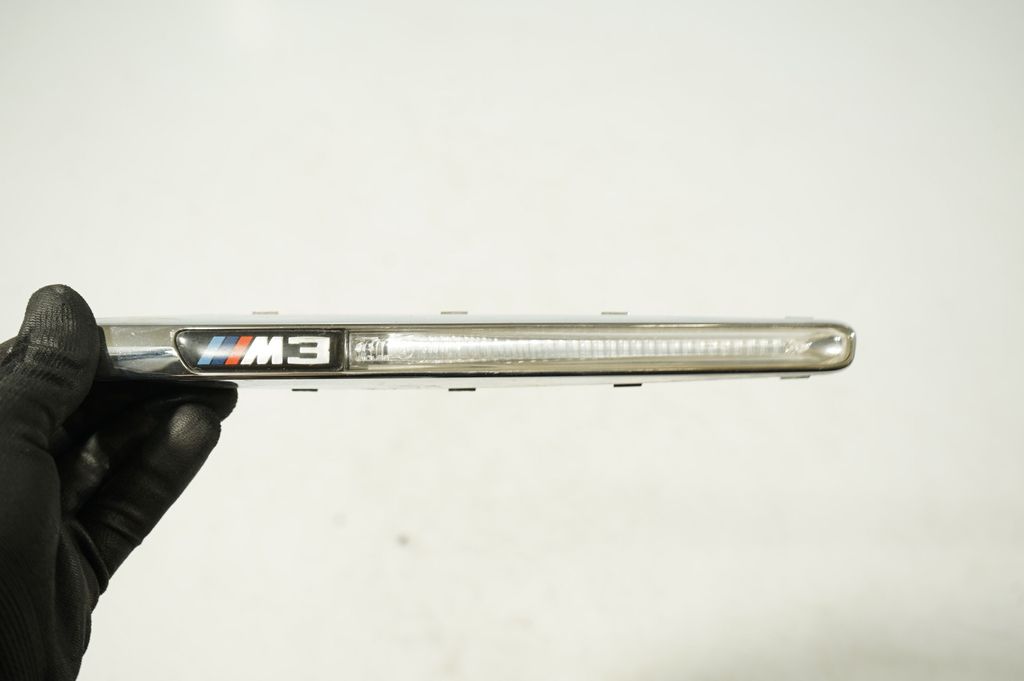 Front fender indicator light (7)