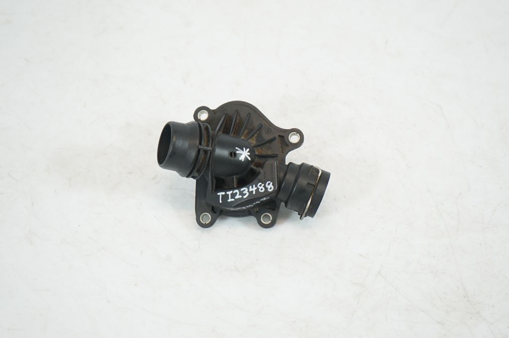 Thermostat/thermostat housing