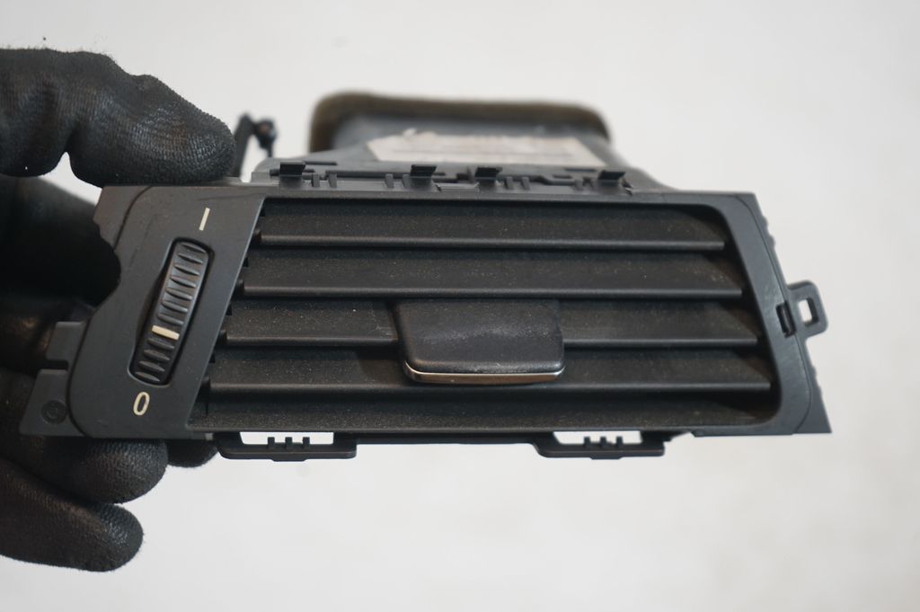 Dashboard side air vent grill/cover trim (7)