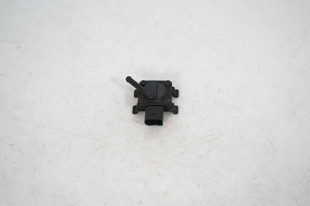 Exhaust gas pressure sensor (3)