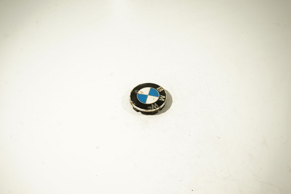 Original wheel cap (2)