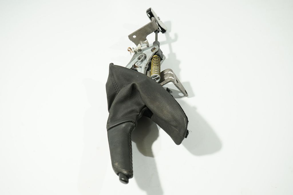 Handbrake/parking brake lever assembly (6)