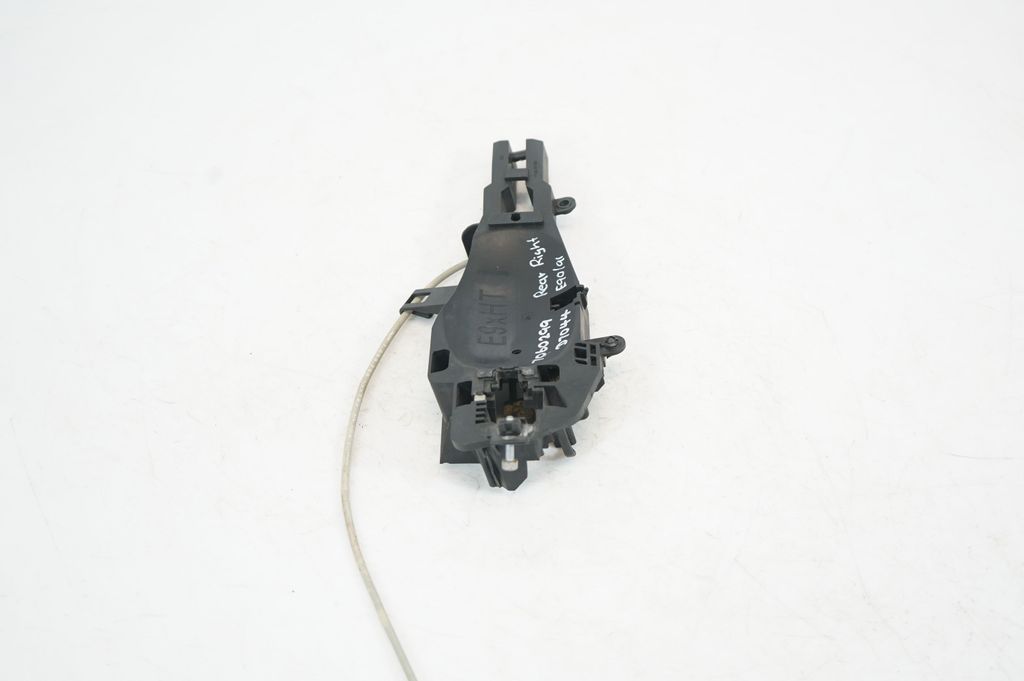 Rear door exterior handle/bracket (4)