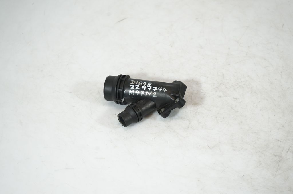 Engine coolant pipe/hose