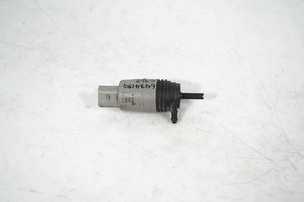 Windscreen/windshield washer pump (3)